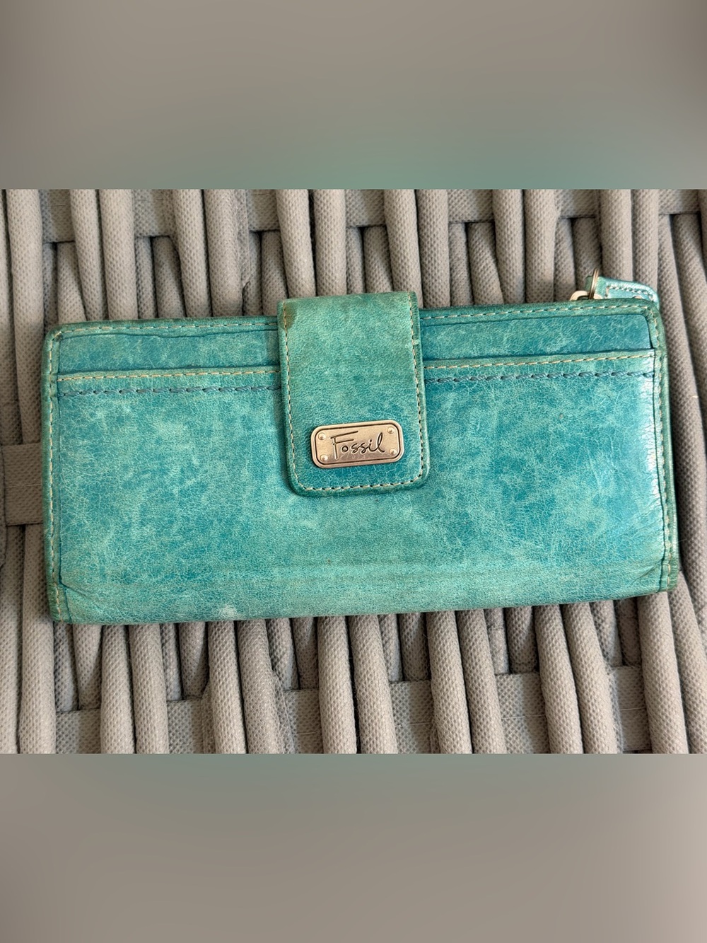 Fossil Turquoise Leather Bifold Wallet with Gold Logo